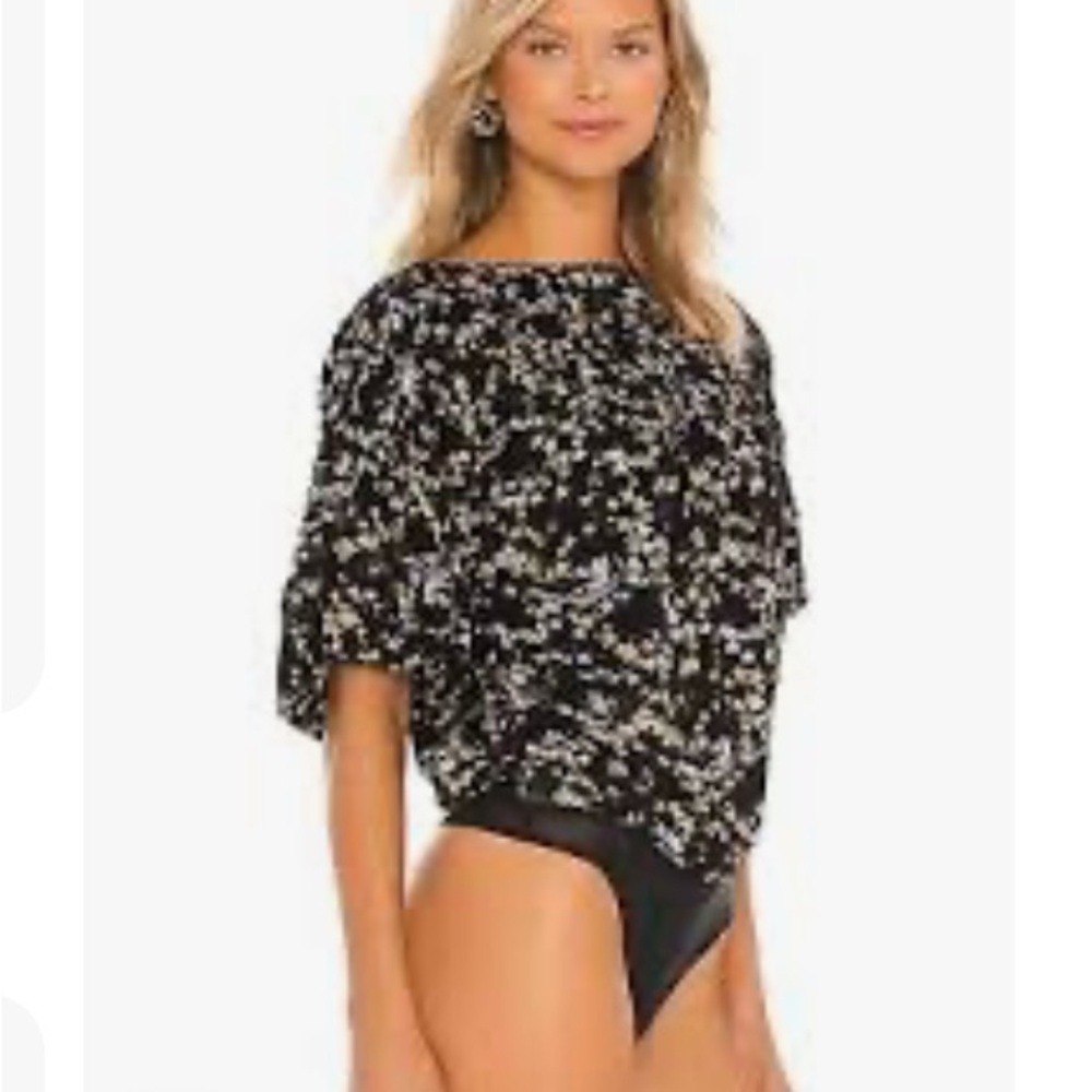Free People Floral Bodysuit Flattering Fit with Pleats Detail Size XS New w/ Tag